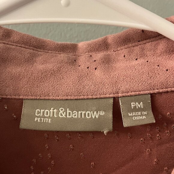 Croft & Barrow Petites Womens Rose Suede Like Long Sleeve Button Up Shirt PM - Picture 2 of 7